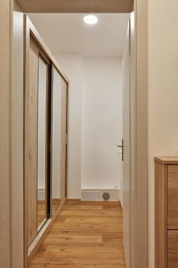 Prague Days - Modern Apartments W Easy City Access